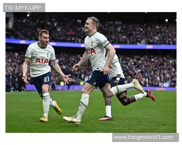 曼联与热刺激情对决直播中球迷们一同见证精彩时刻